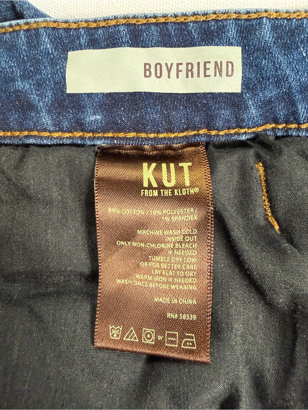 KUT From The Kloth Boyfriend Jeans 14 Mid Rise Straight Leg Stretch Whiskering - Picture 3 of 11